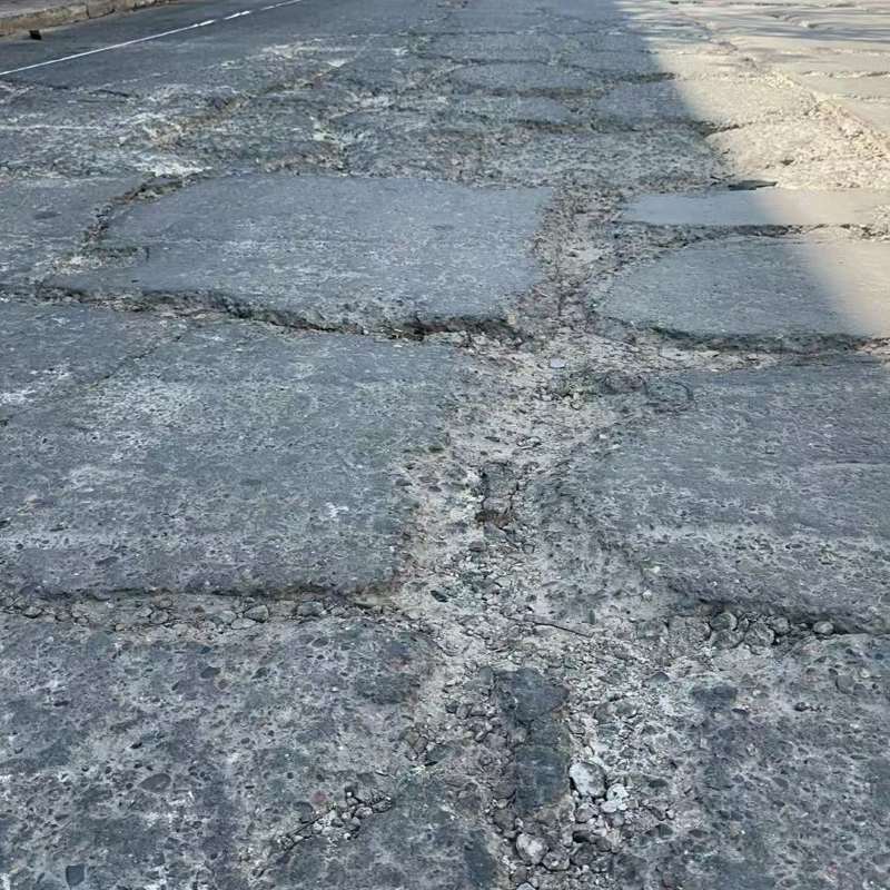 云南路面起砂露石子修补料